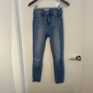 Hollister Jeans distressed denim size 0 regular